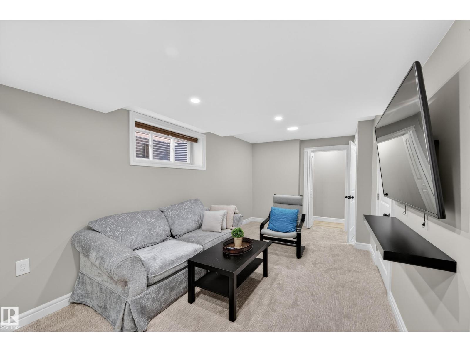 2619 12 ST NW - 44