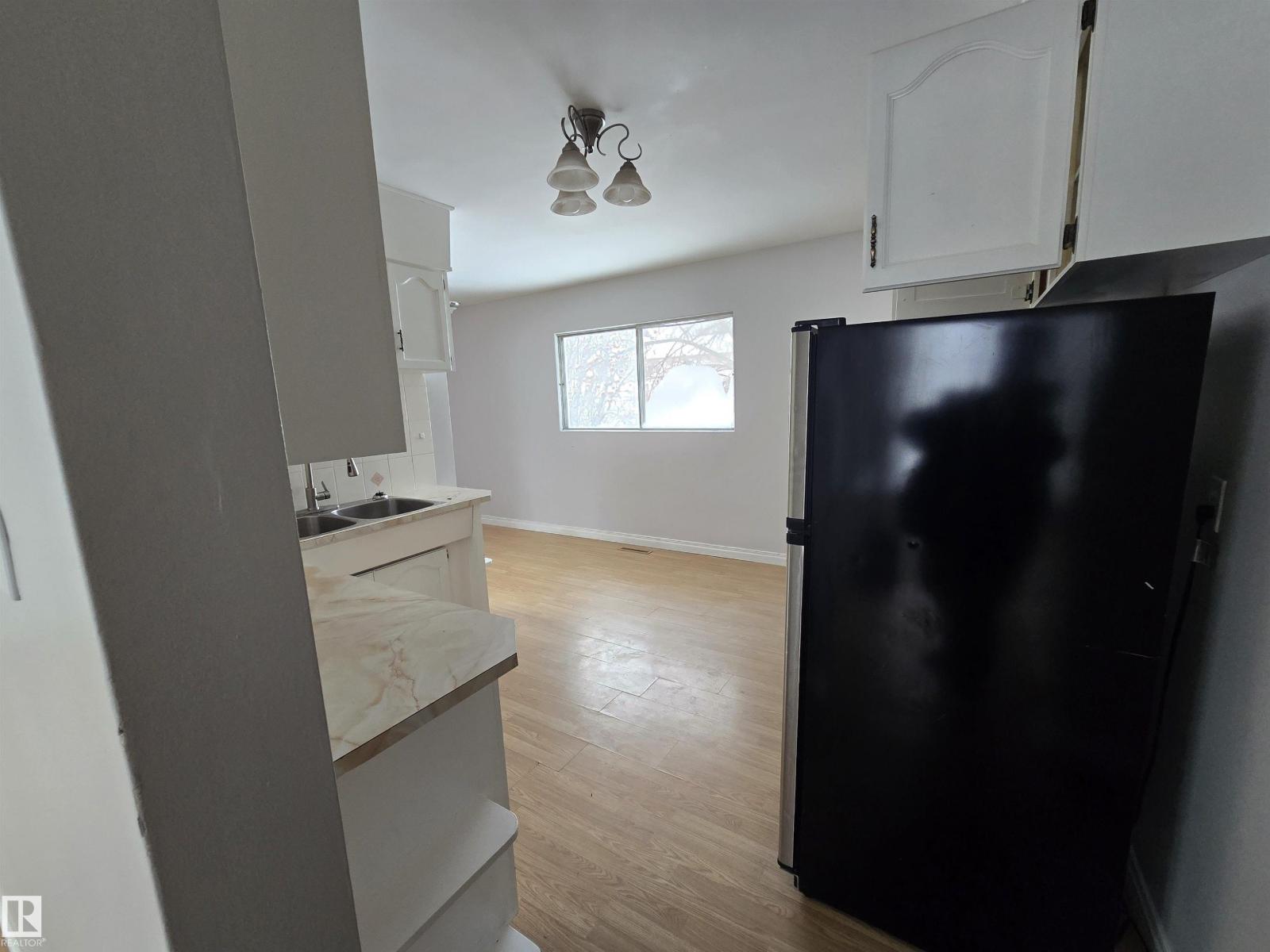 11910 43 ST NW - 12