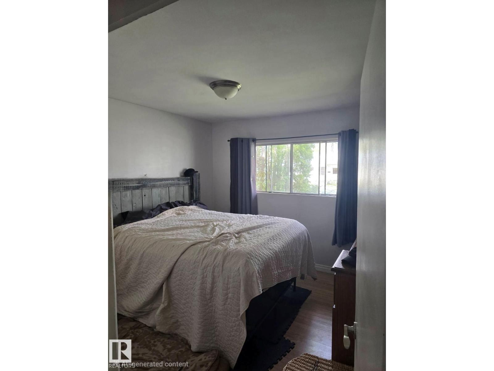11910 43 ST NW - 18