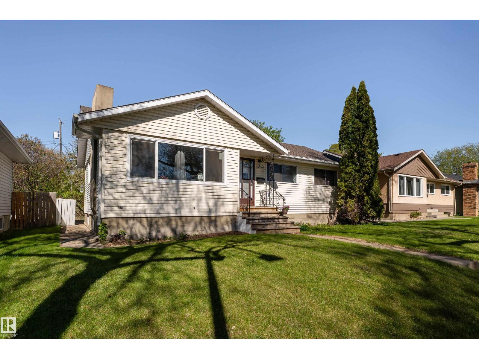 11910 43 ST NW - 2