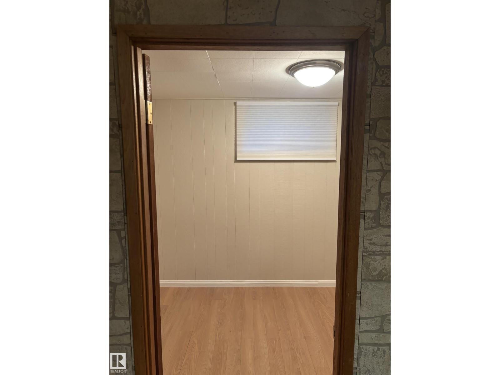 11910 43 ST NW - 27