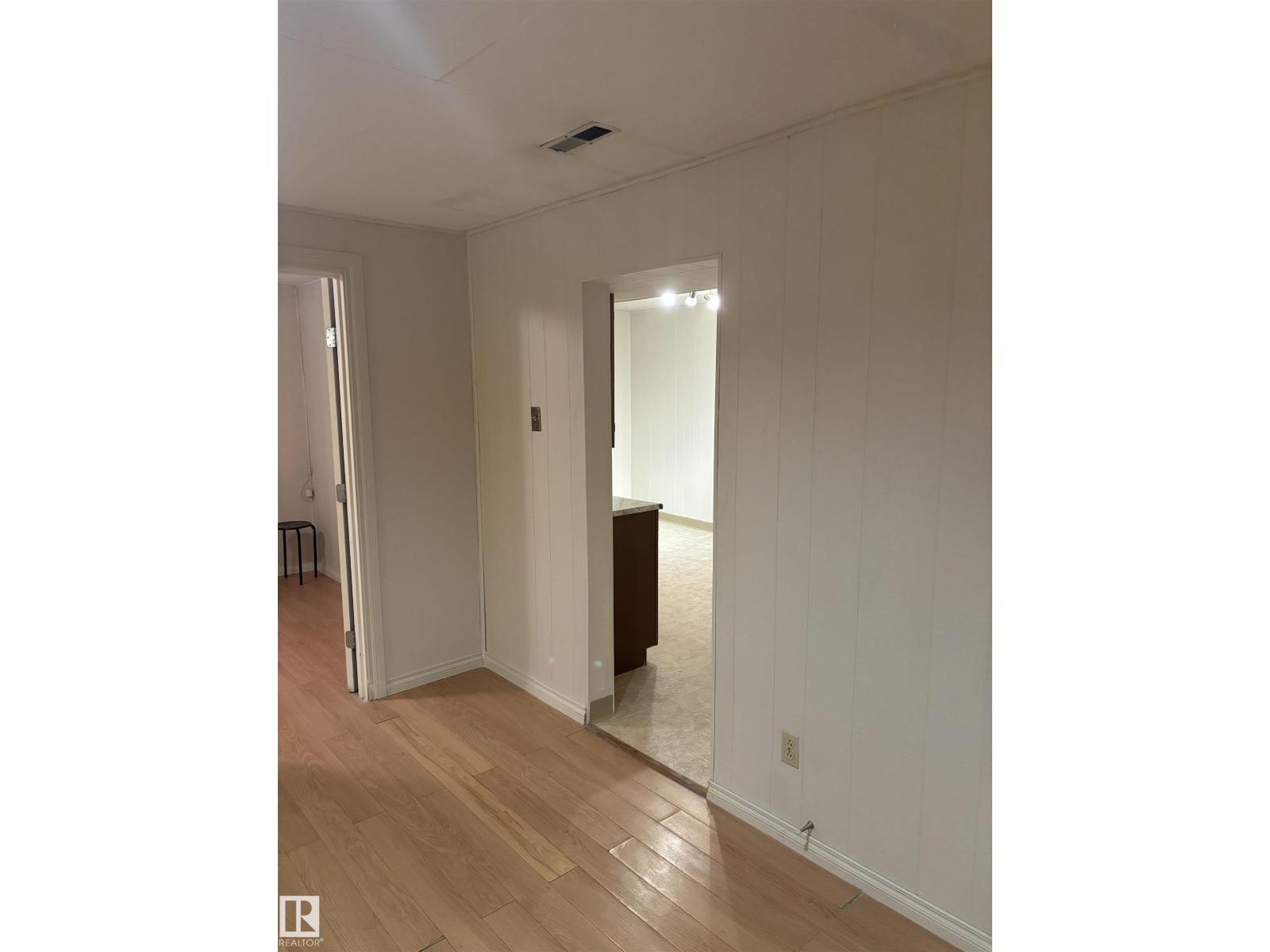 11910 43 ST NW - 29