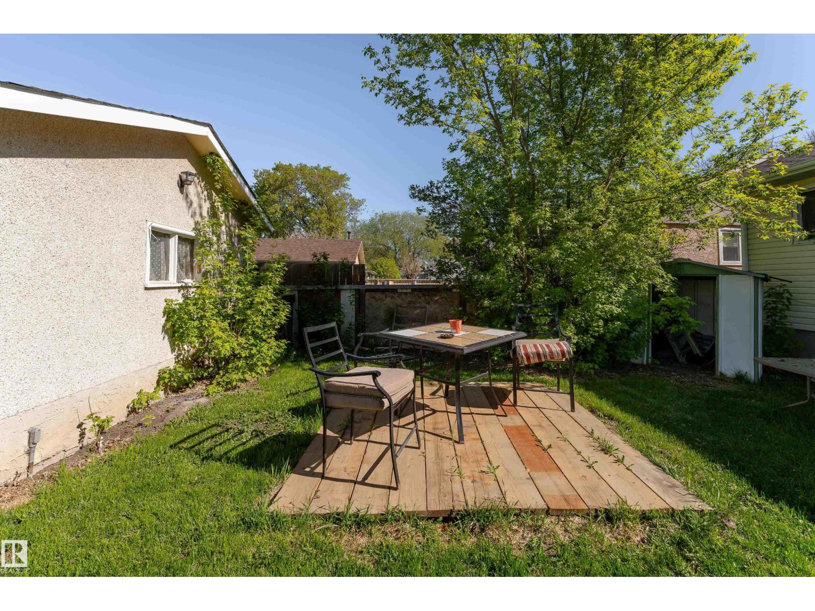 11910 43 ST NW - 6