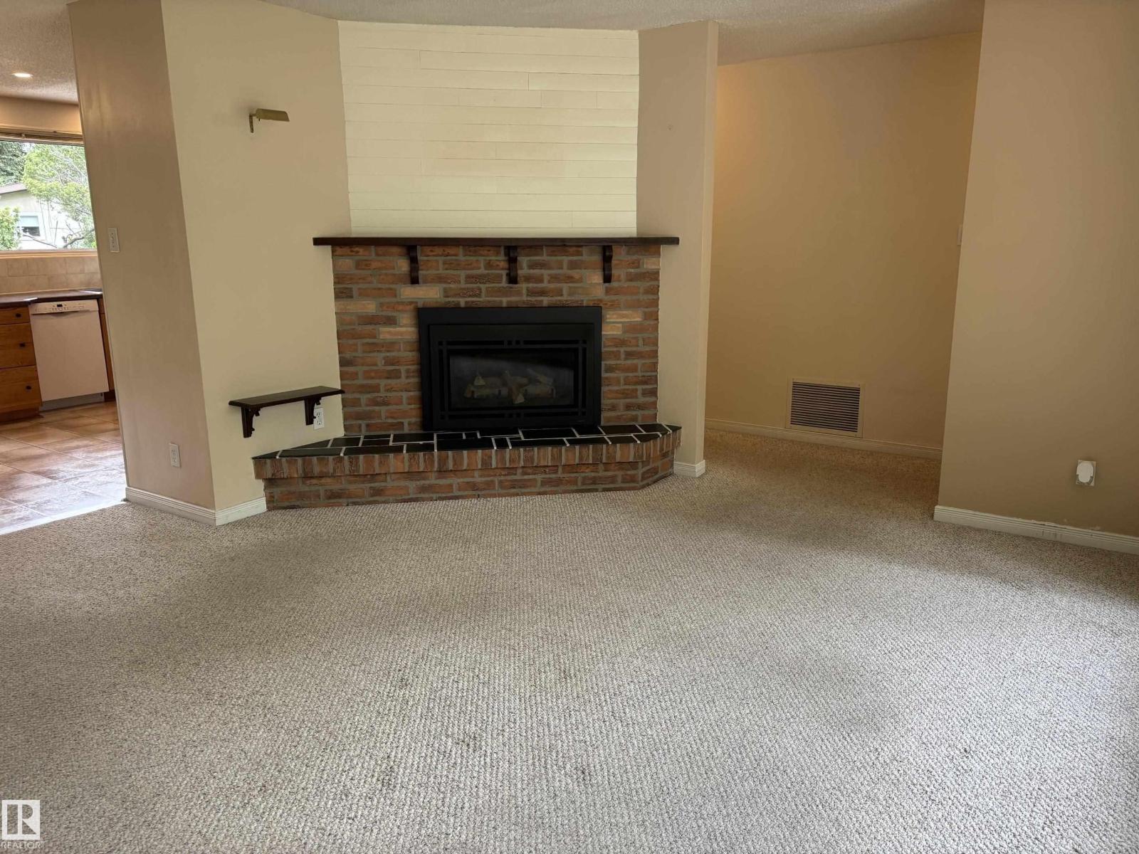 51 Glenmore CR — photo 10