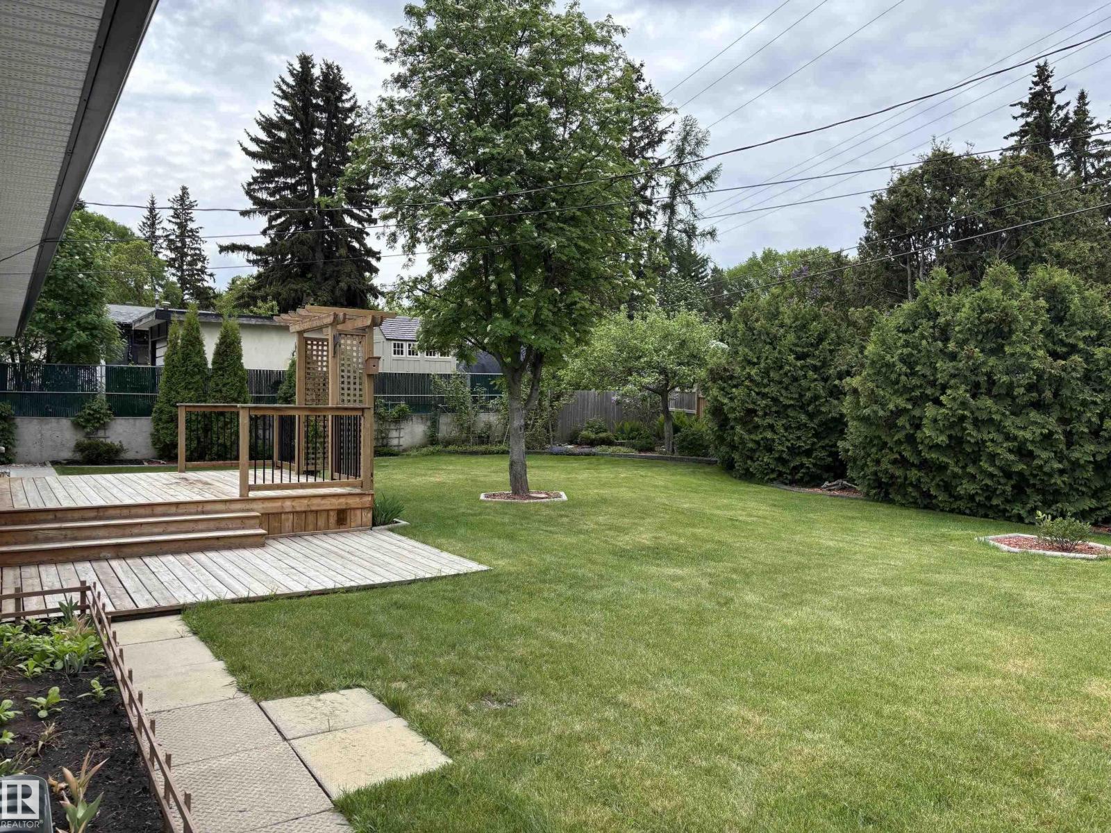 51 Glenmore CR — photo 7