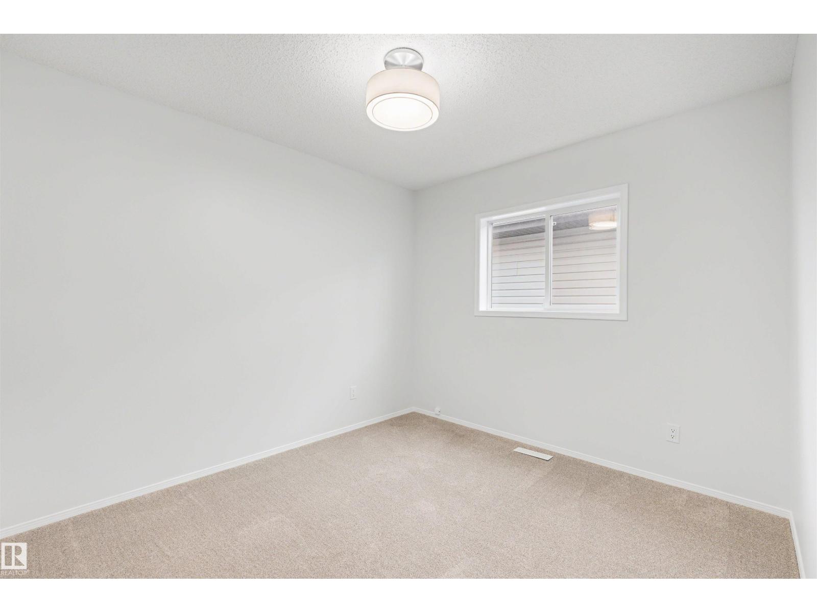 11815 8 AV NW - 11