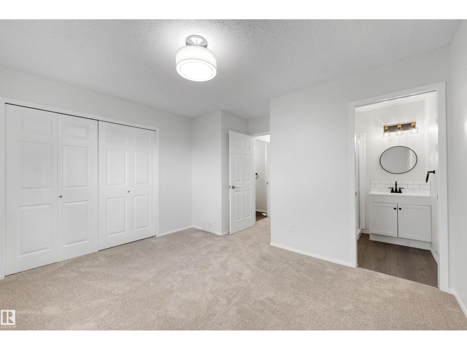 11815 8 AV NW - 15