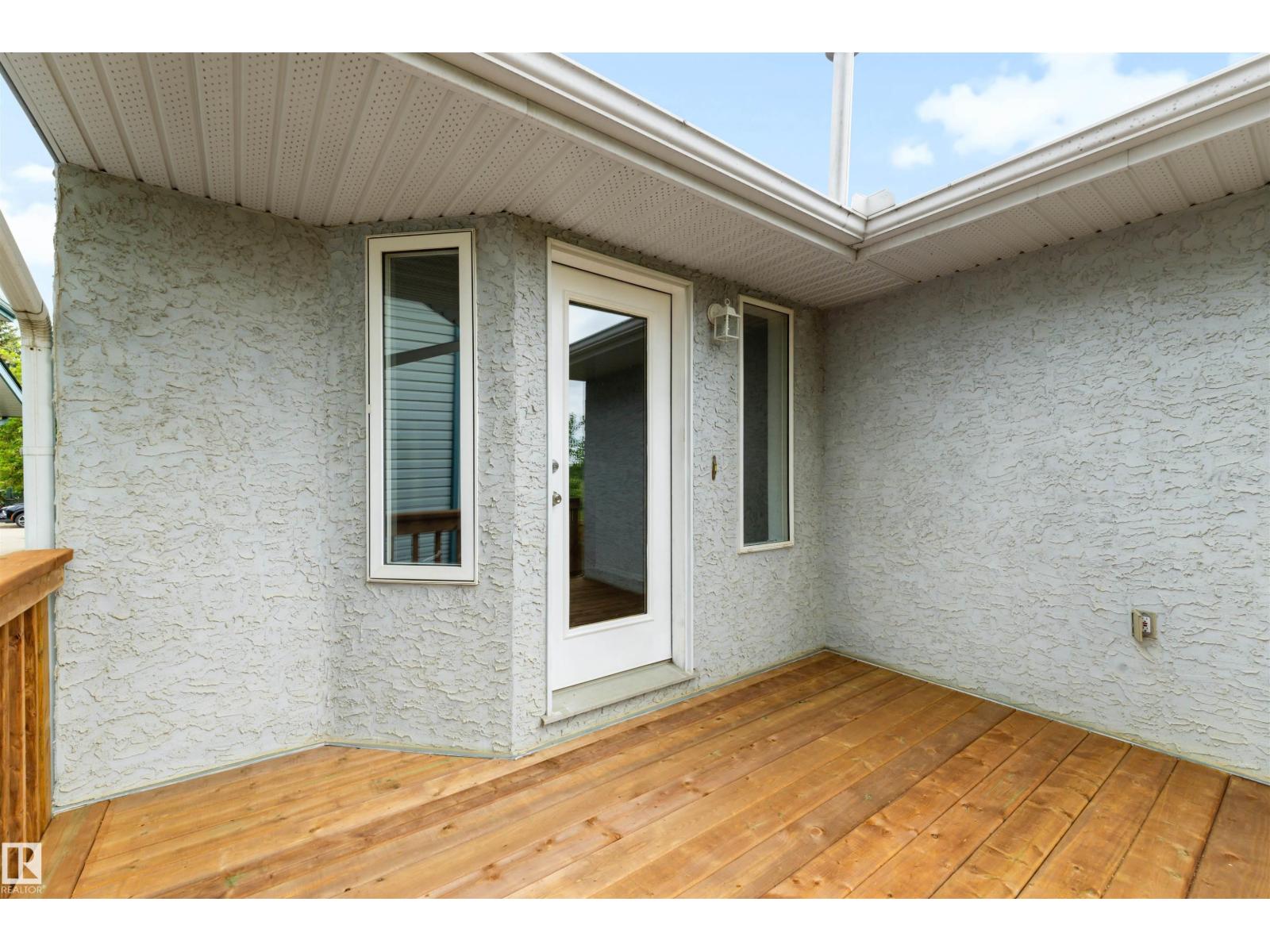 11815 8 AV NW - 20