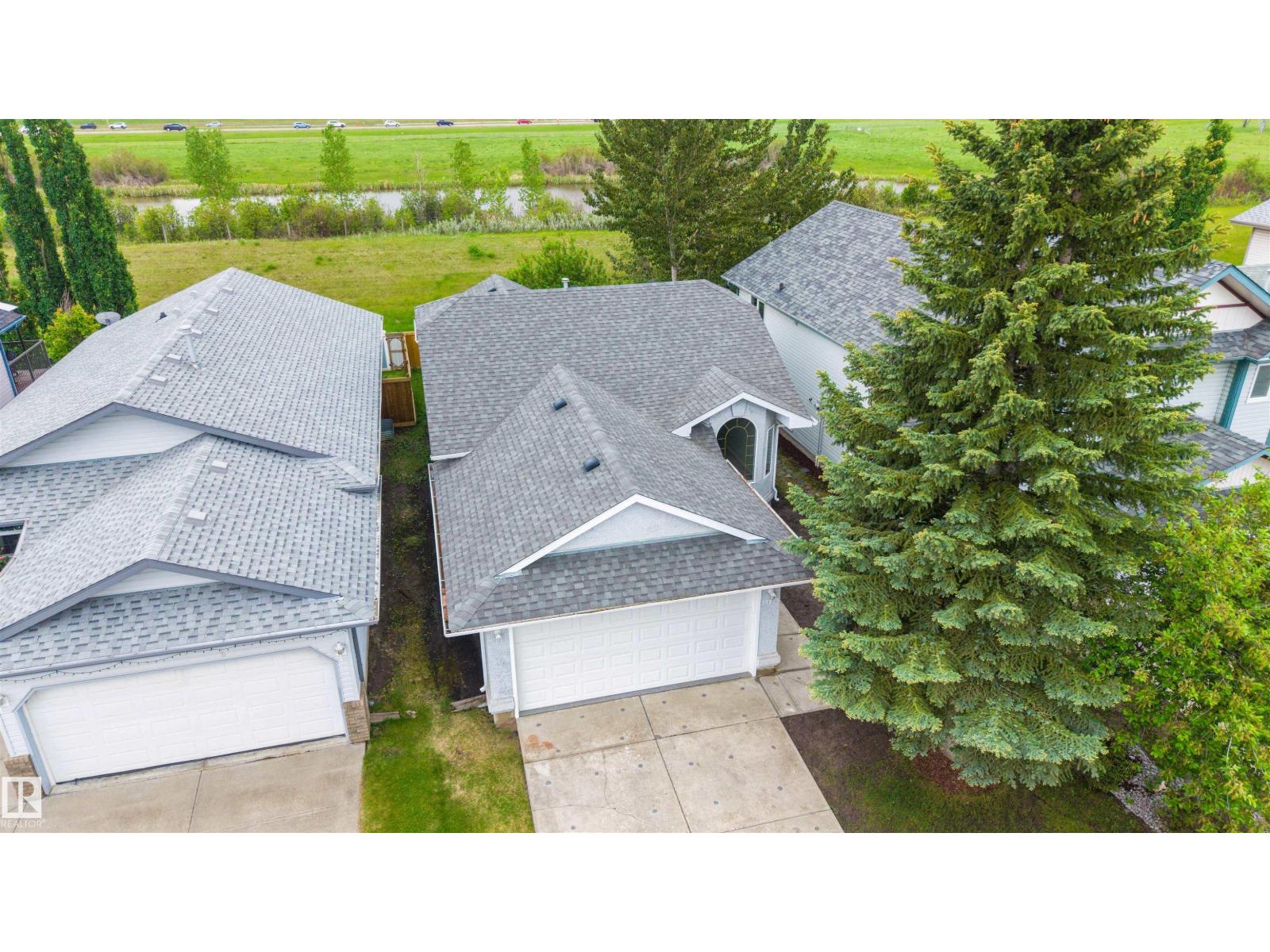 11815 8 AV NW - 24