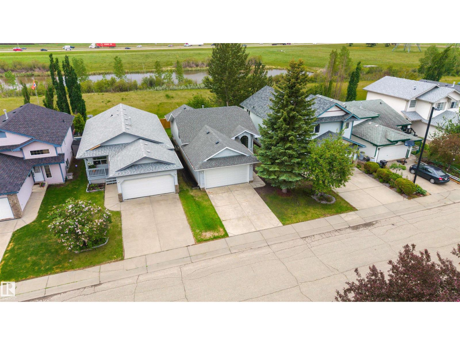 11815 8 AV NW - 25