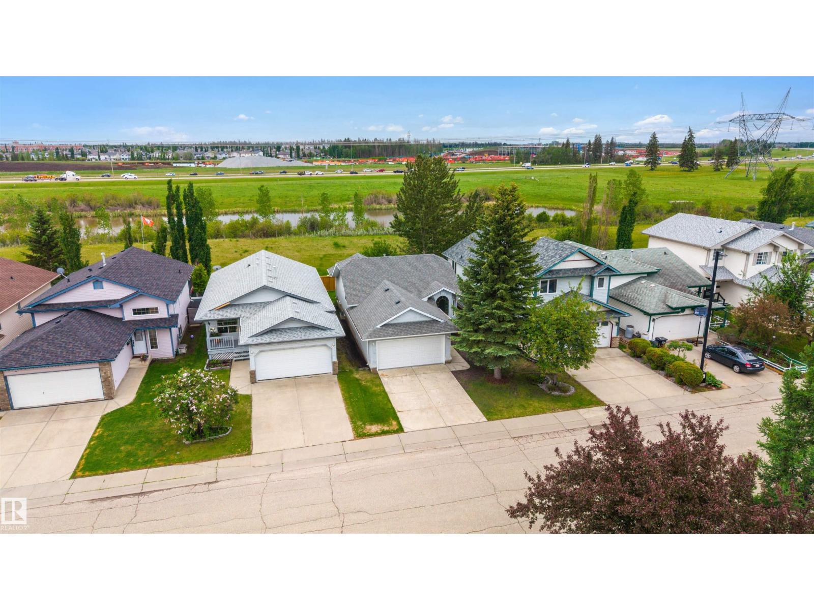 11815 8 AV NW - 26