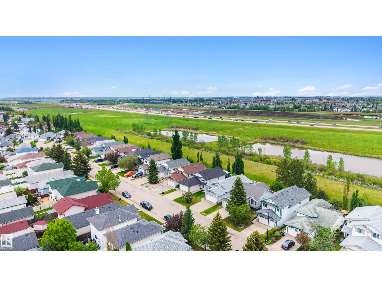 11815 8 AV NW - 28