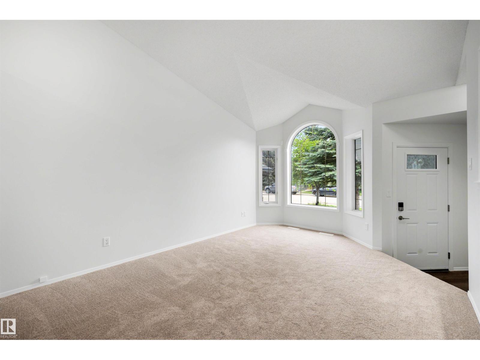 11815 8 AV NW - 5