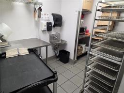 1101 Saskatchewan Avenue W, Portage La Prairie, MB R1N0R2 Photo 17
