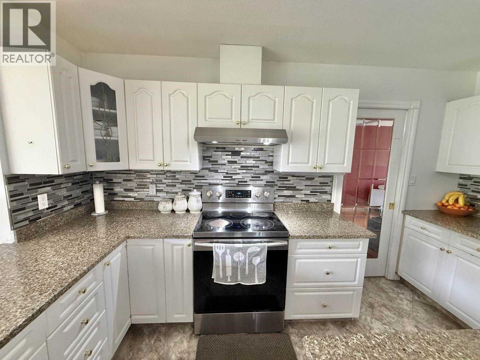894 ROLPH STREET - 14