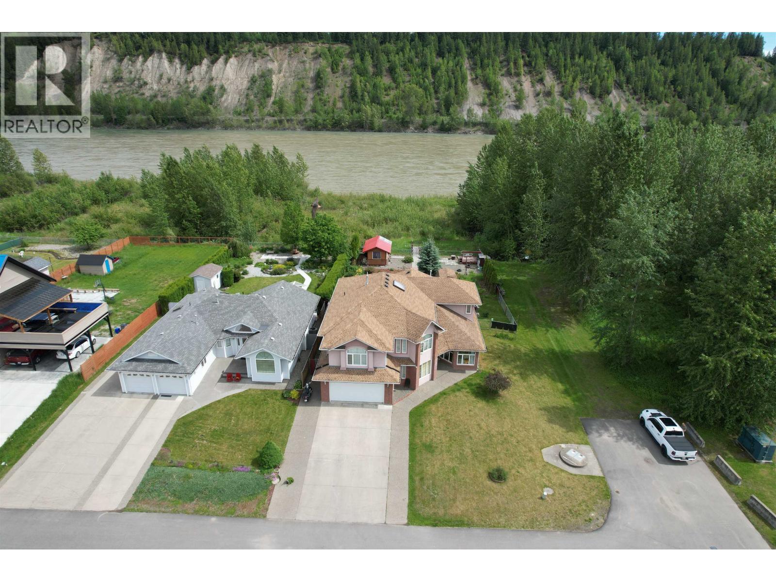 894 ROLPH STREET - 39
