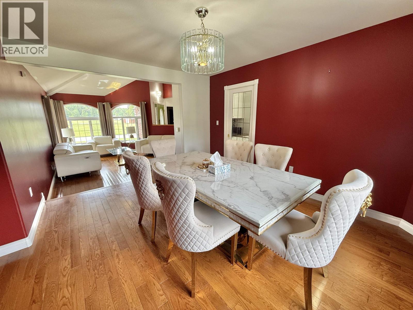 894 ROLPH STREET - 9