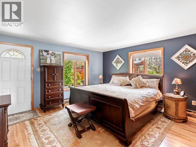 14 BAYVIEW ROAD - 38