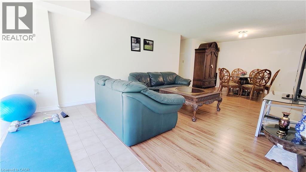 #302 55 BLUE SPRINGS Drive - 11