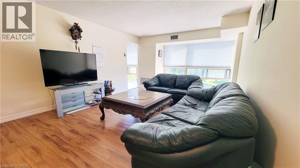 #302 55 BLUE SPRINGS Drive - 6