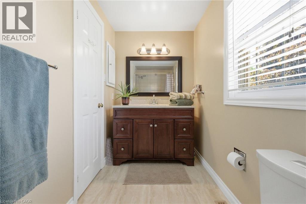 2136 WINDING Way - 19