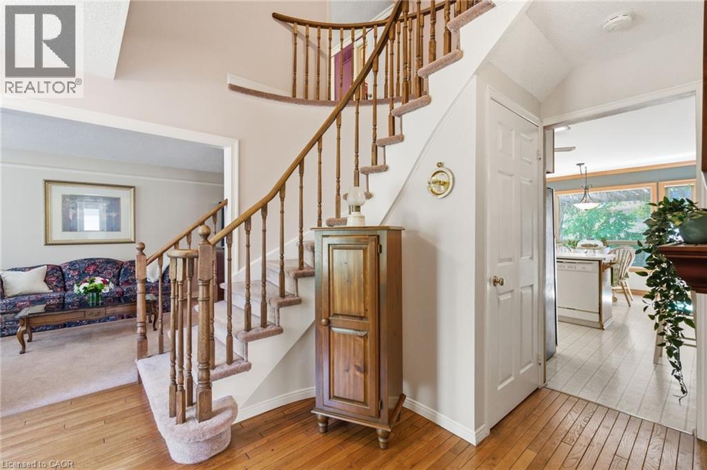 2136 WINDING Way - 3