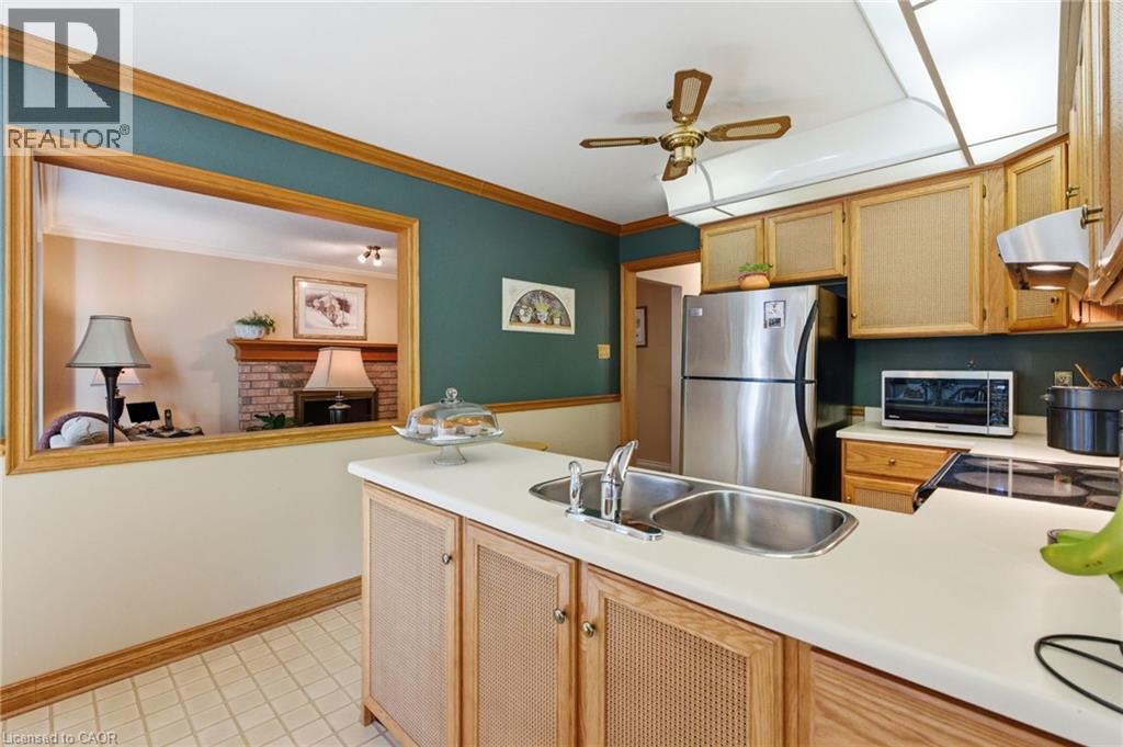 2136 WINDING Way - 9