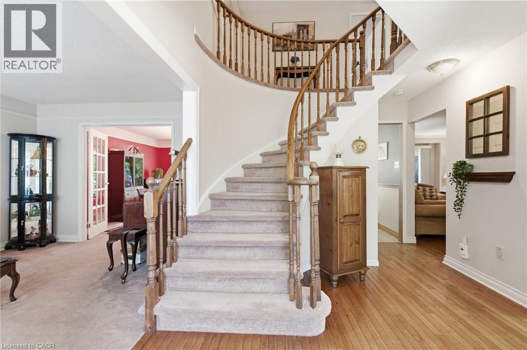 2136 WINDING Way - Image 2