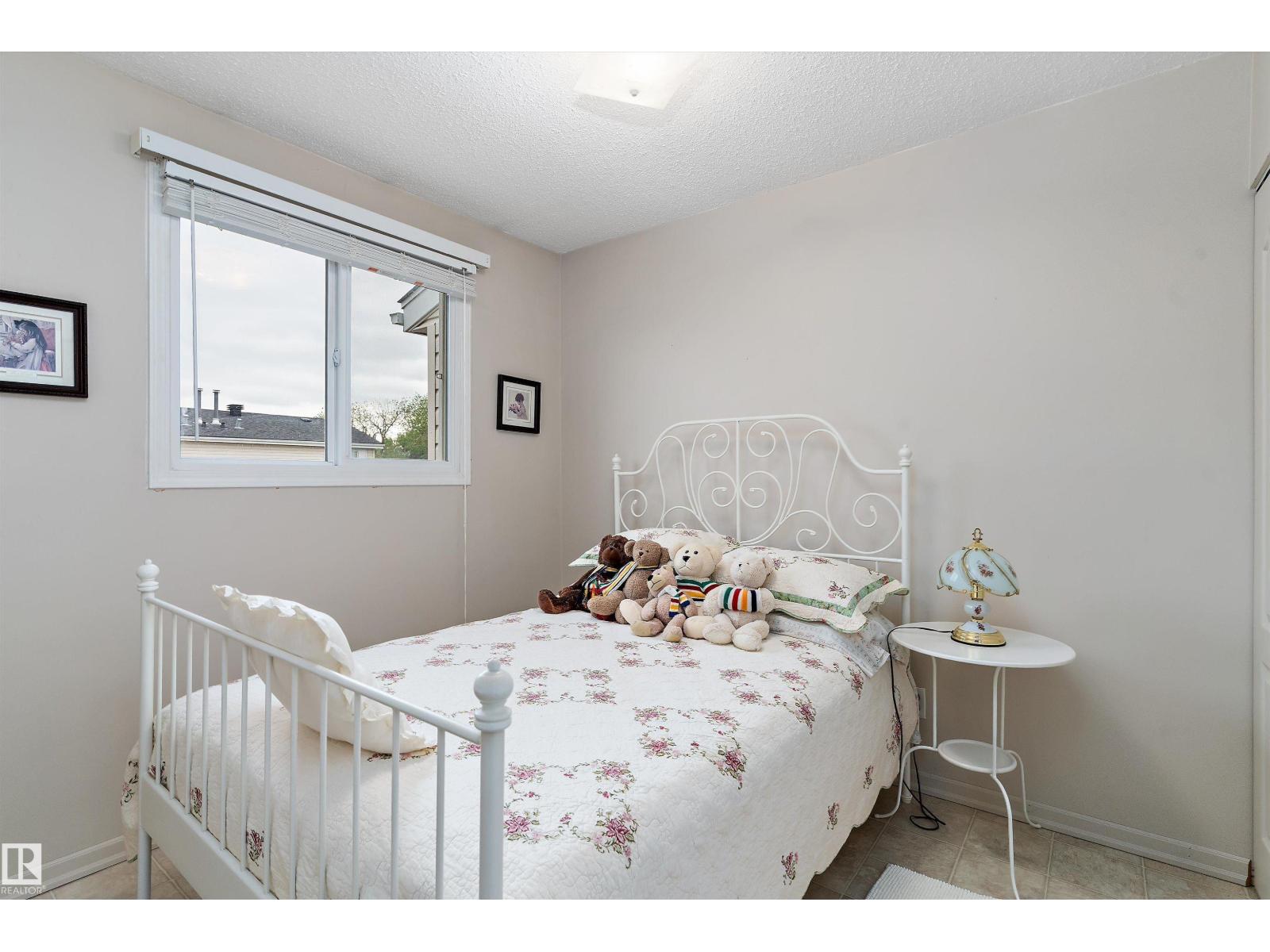 11340 139 AV NW - 17