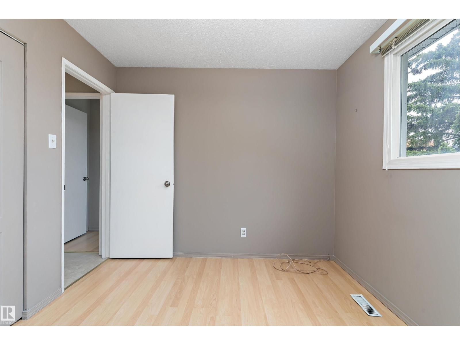 11340 139 AV NW - 20