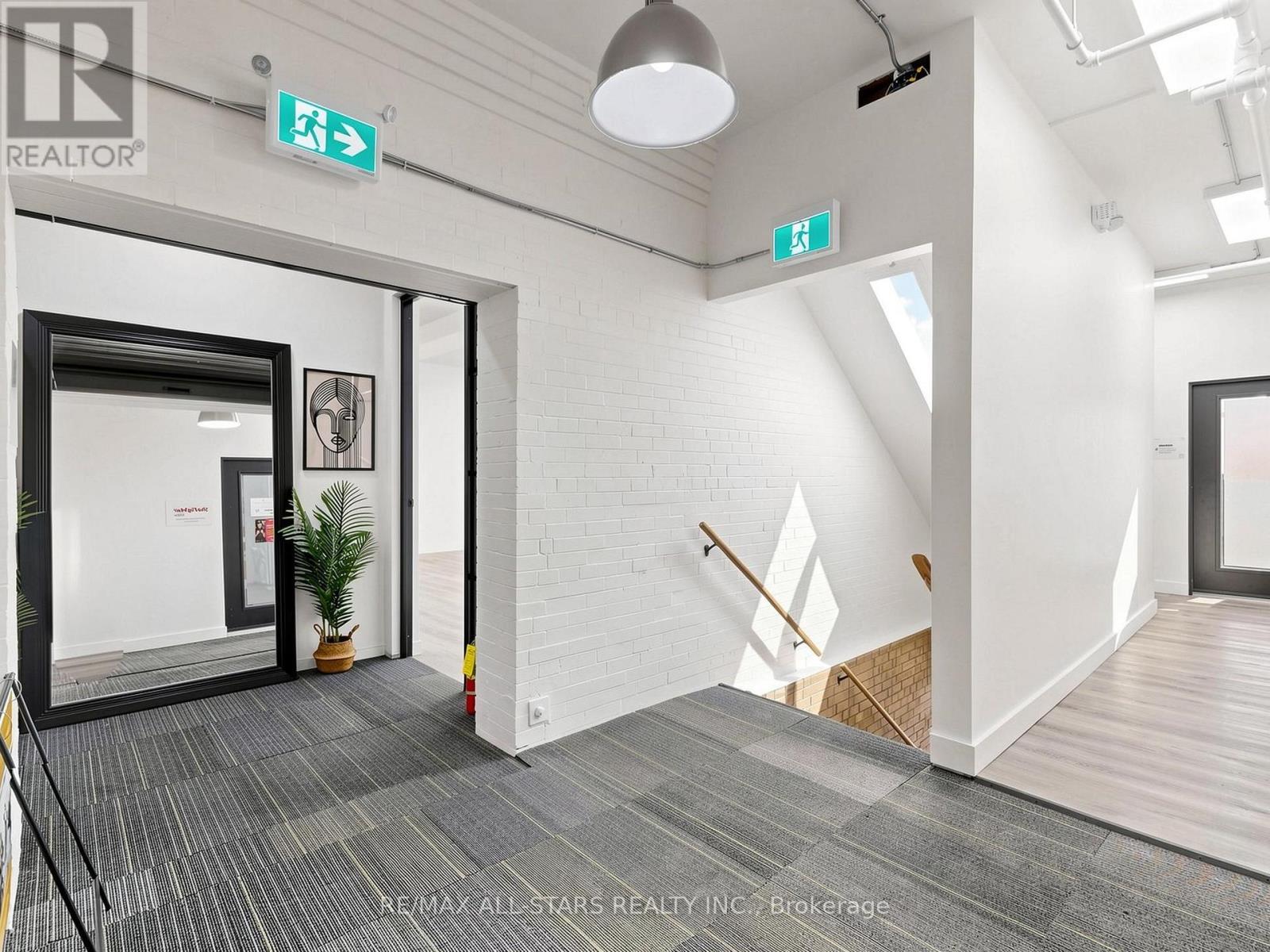 201 – 14 MCCAUL STREET