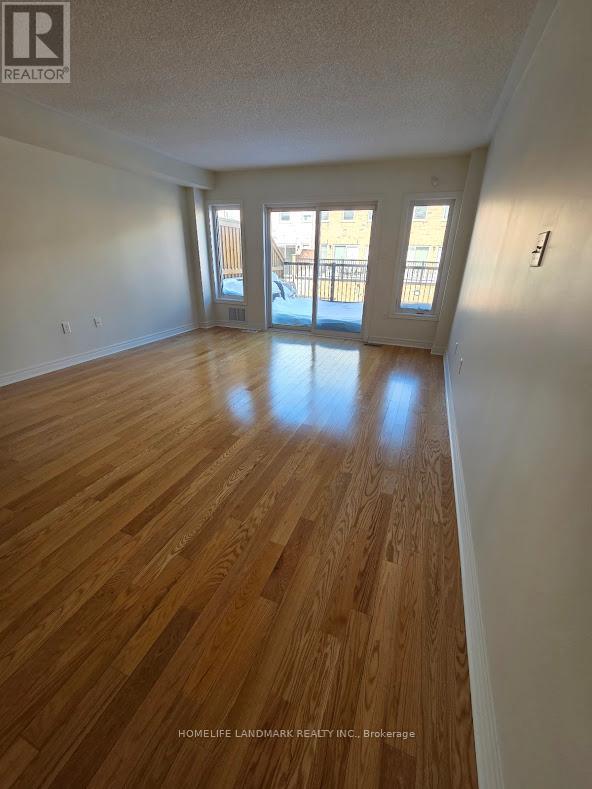 12 KAWNEER TERRACE - 12