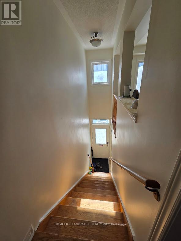 12 KAWNEER TERRACE - 16