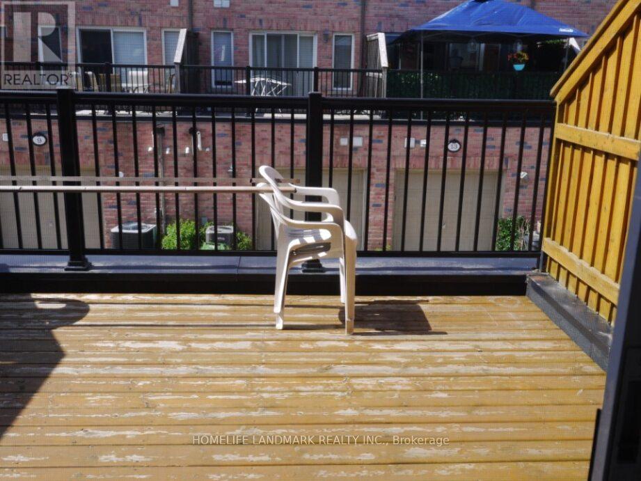 12 KAWNEER TERRACE - 14