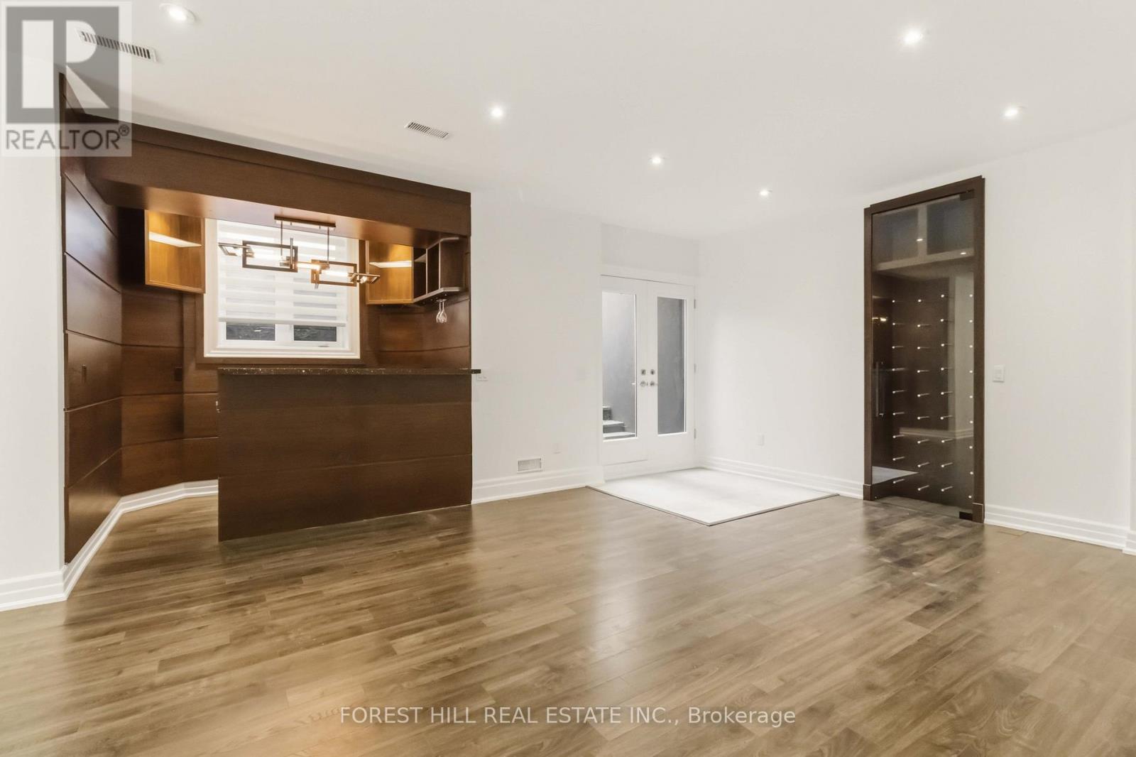 47 HARDING BOULEVARD - 24