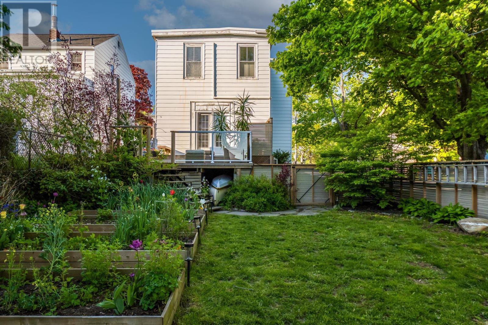 Property 40 of 47 of 3342 Robie Street