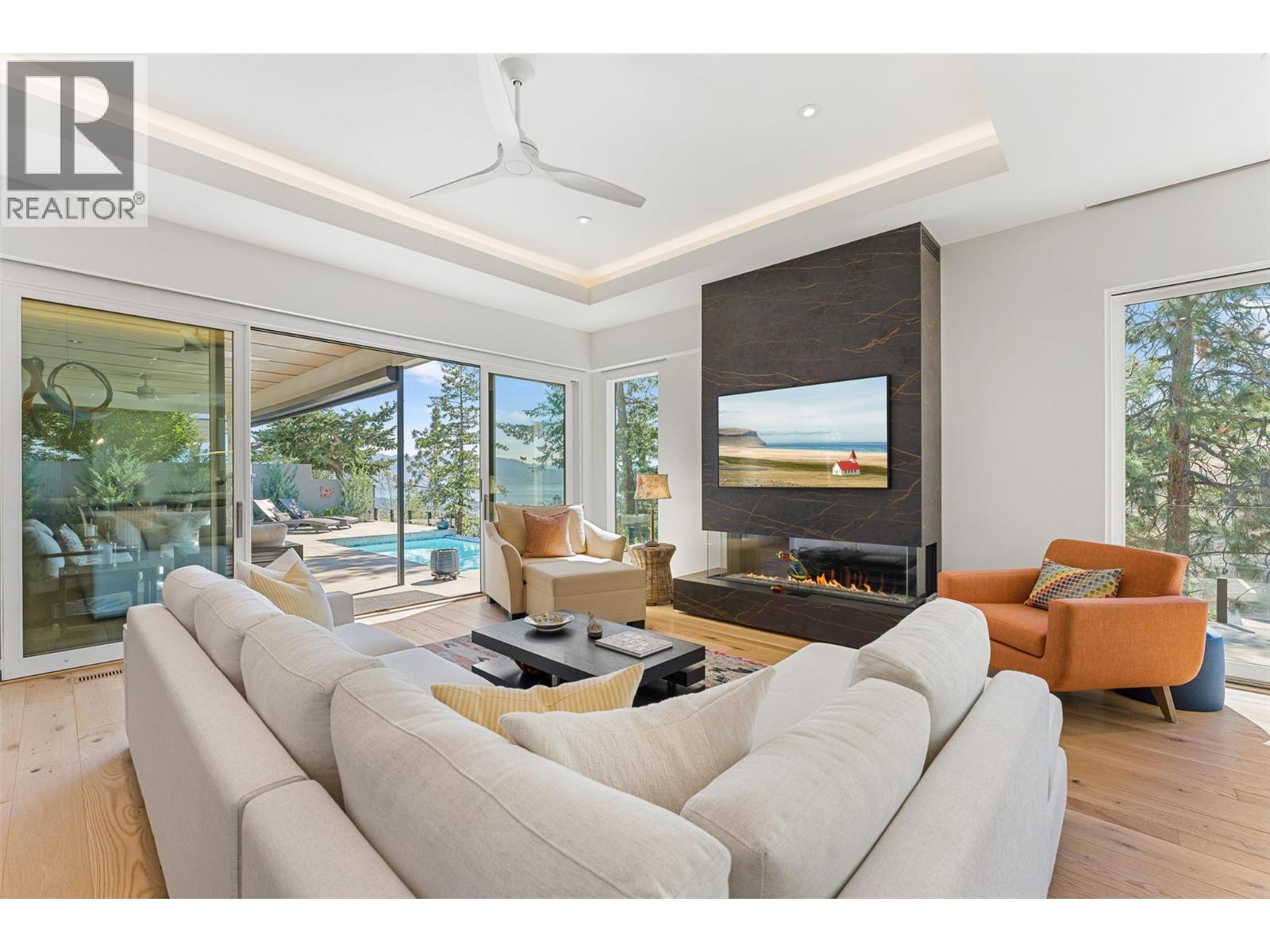 724 Rockcliffe Place, Kelowna