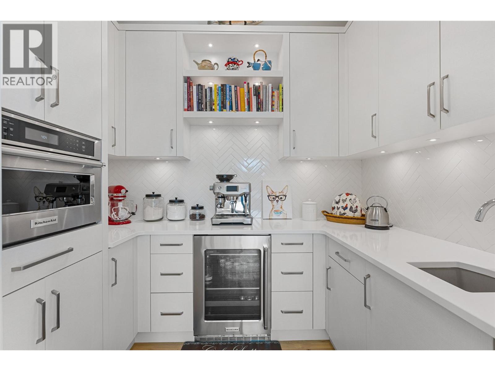 724 Rockcliffe Place, Kelowna