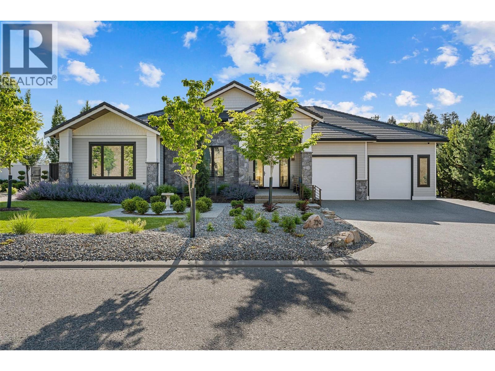 724 Rockcliffe Place, Kelowna