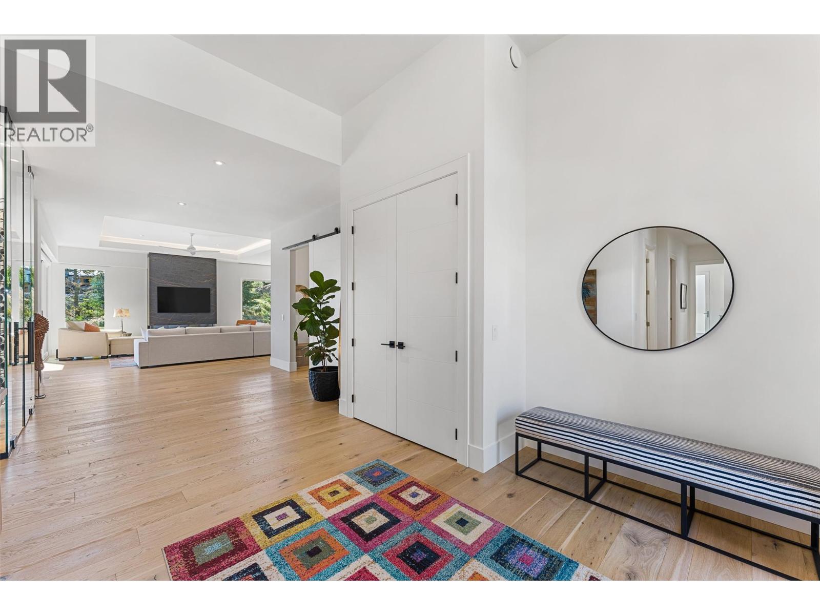 724 Rockcliffe Place, Kelowna