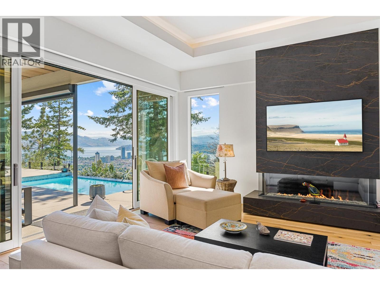724 Rockcliffe Place, Kelowna