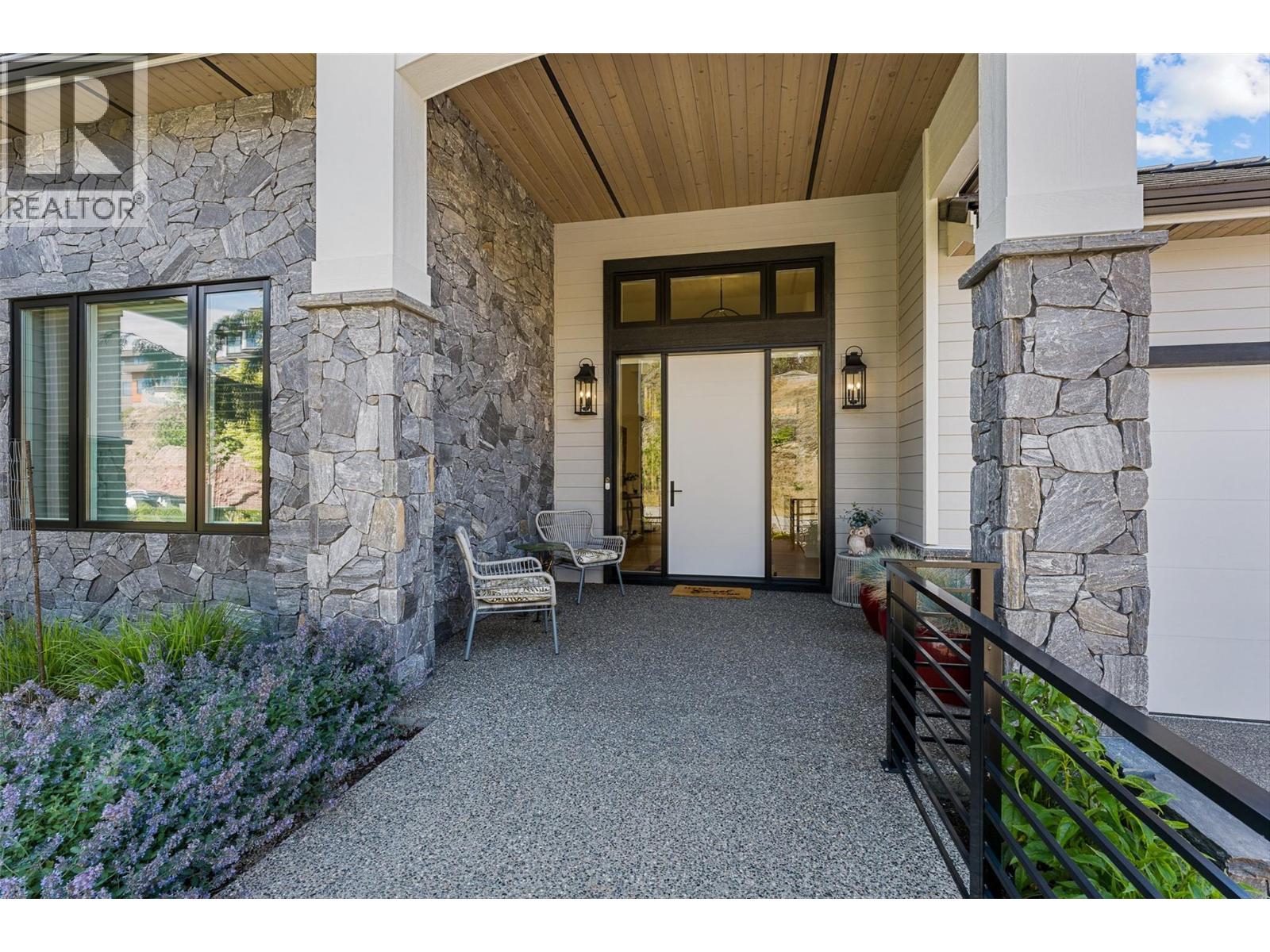 724 Rockcliffe Place, Kelowna