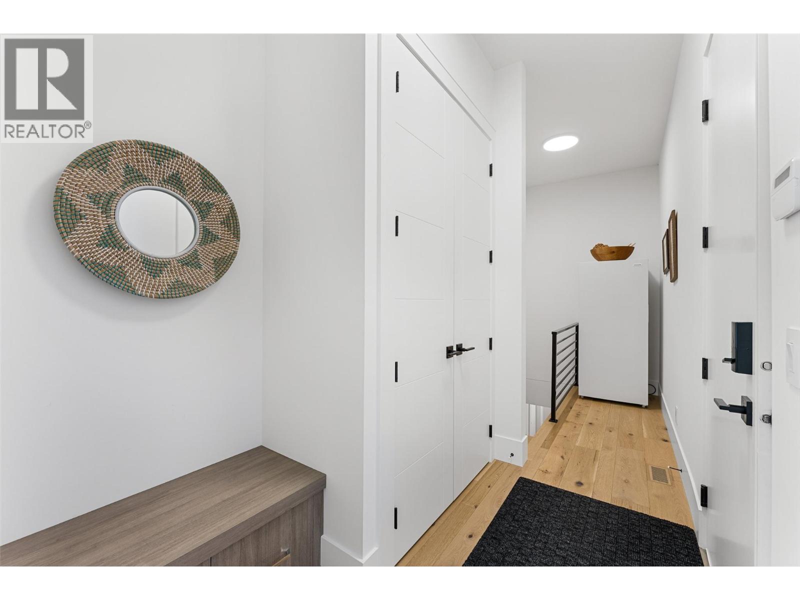 724 Rockcliffe Place, Kelowna