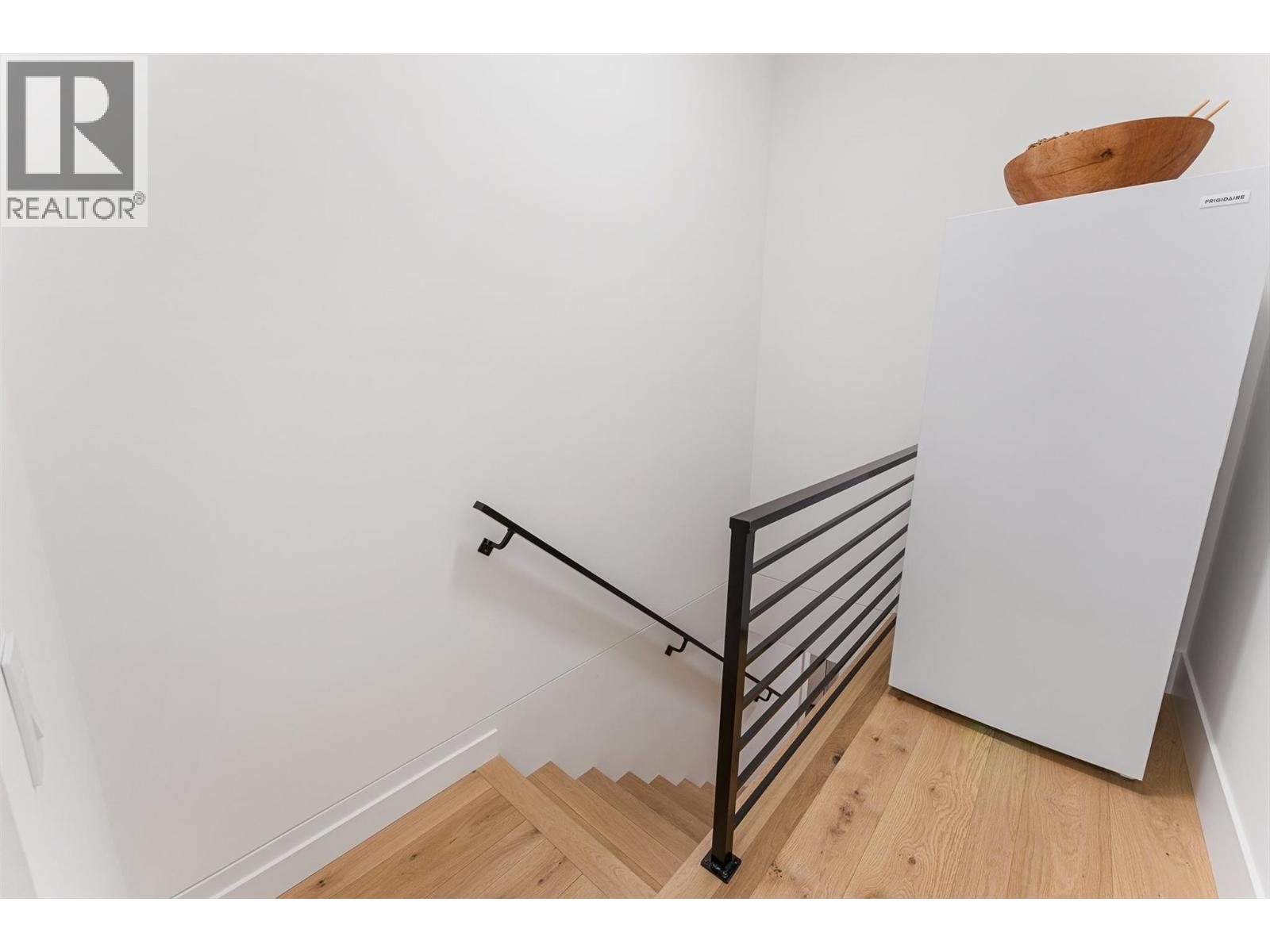 724 Rockcliffe Place, Kelowna
