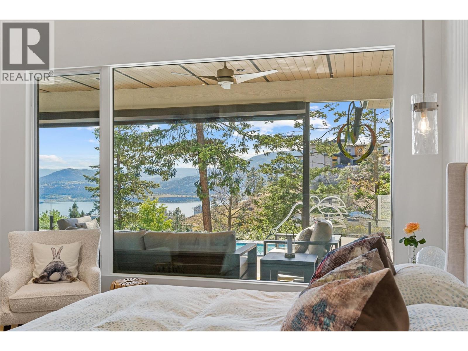 724 Rockcliffe Place, Kelowna