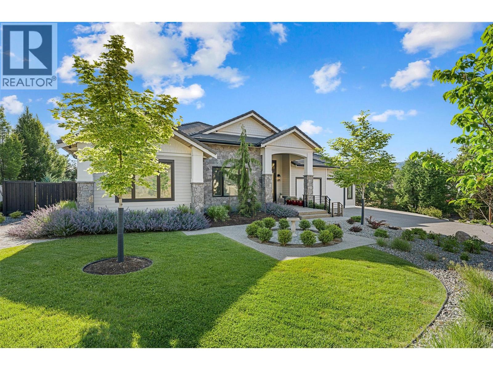 724 Rockcliffe Place, Kelowna