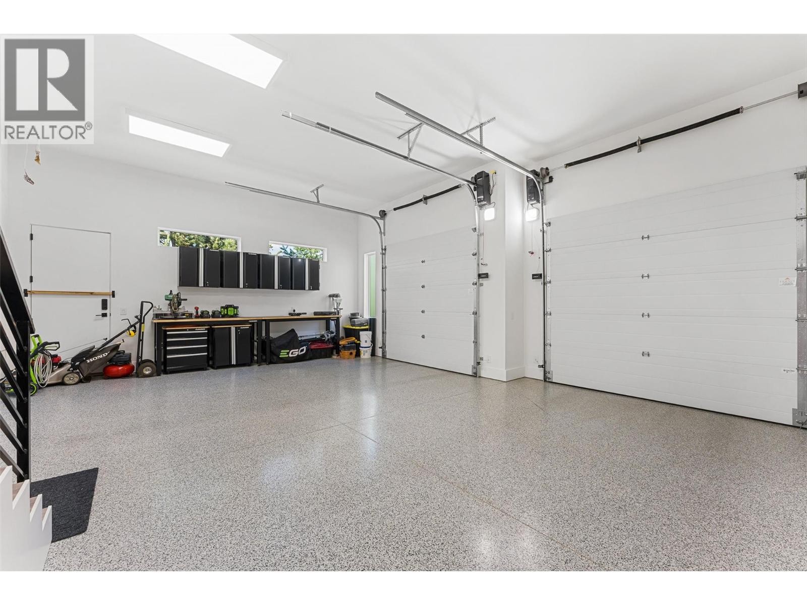 724 Rockcliffe Place, Kelowna