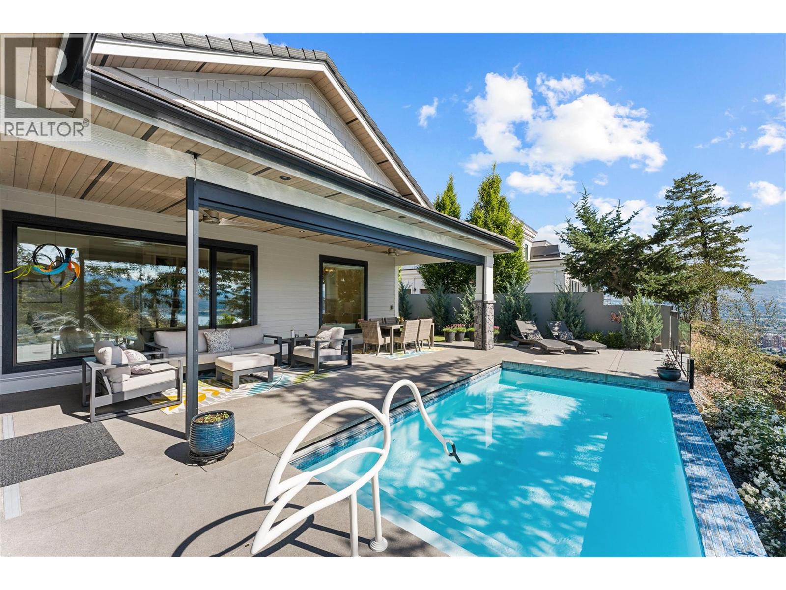 724 Rockcliffe Place, Kelowna