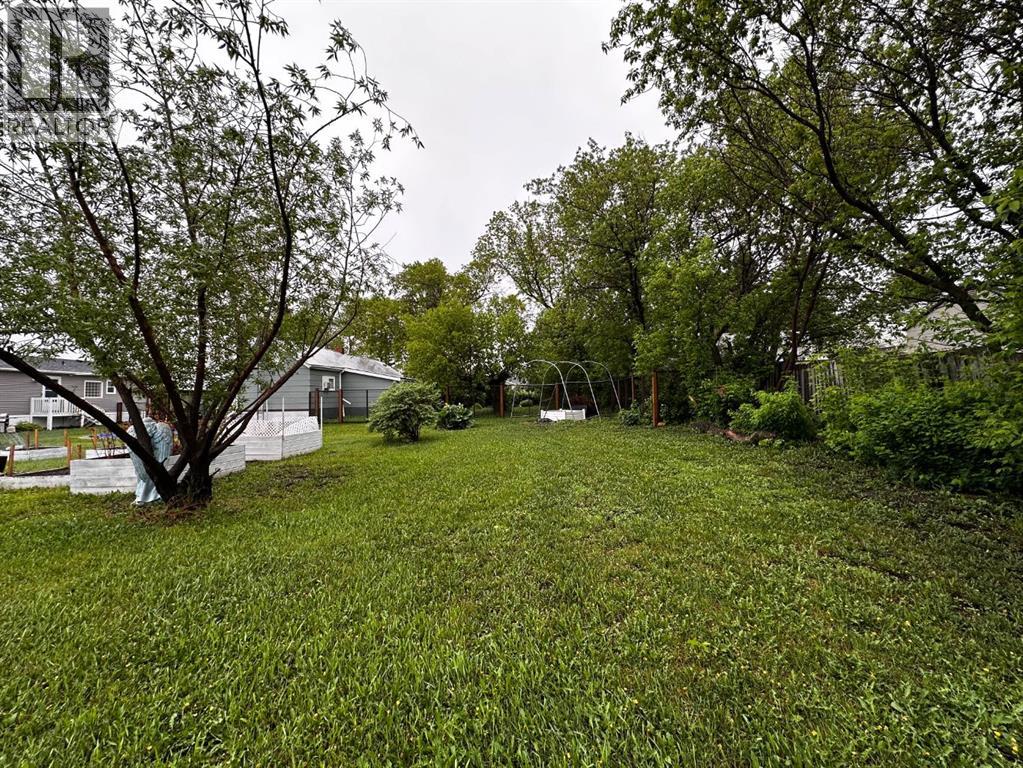 404&412 3 Avenue — photo 37