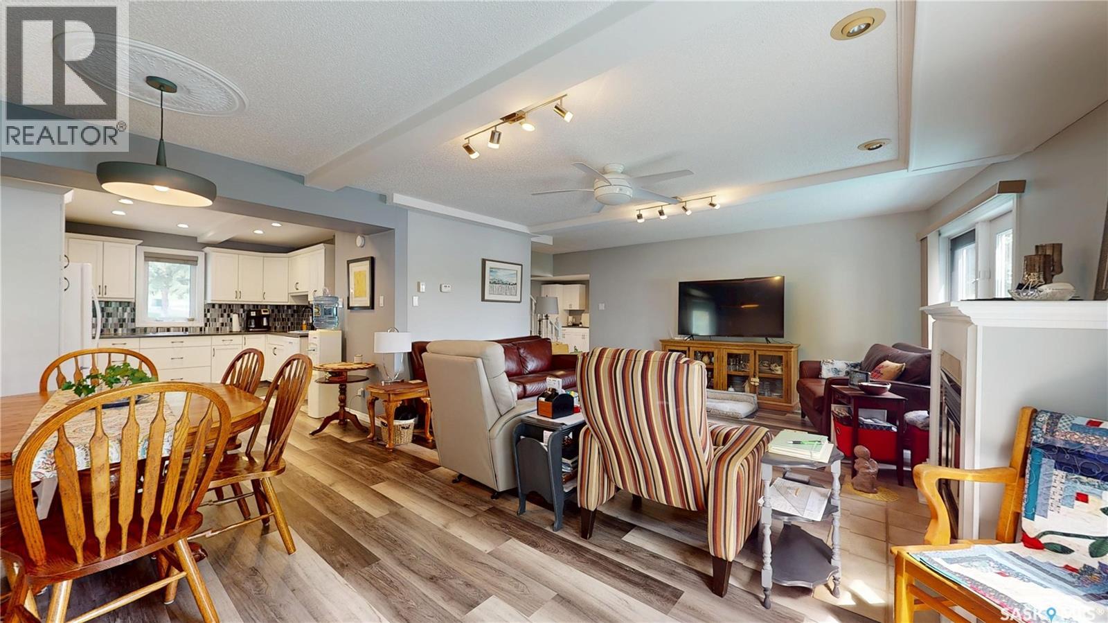 1302 TATANKA DRIVE - 37